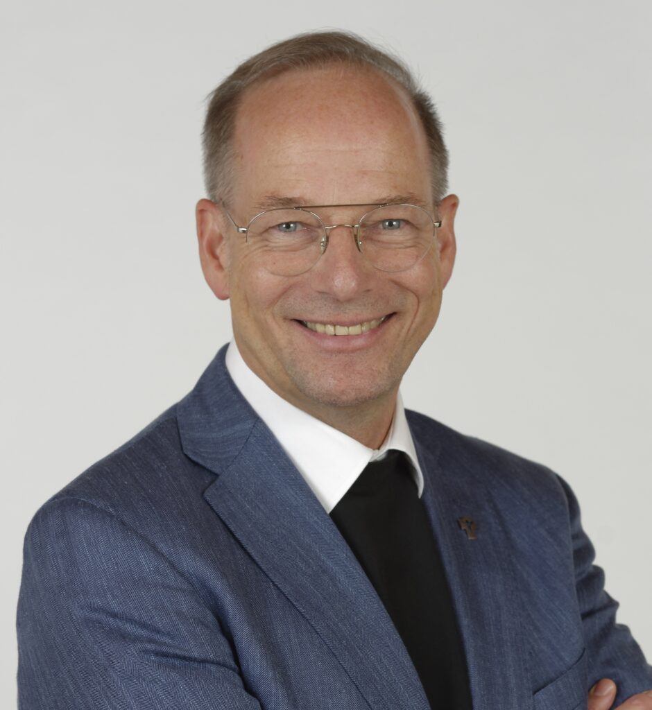 Dr. Christian Hartl